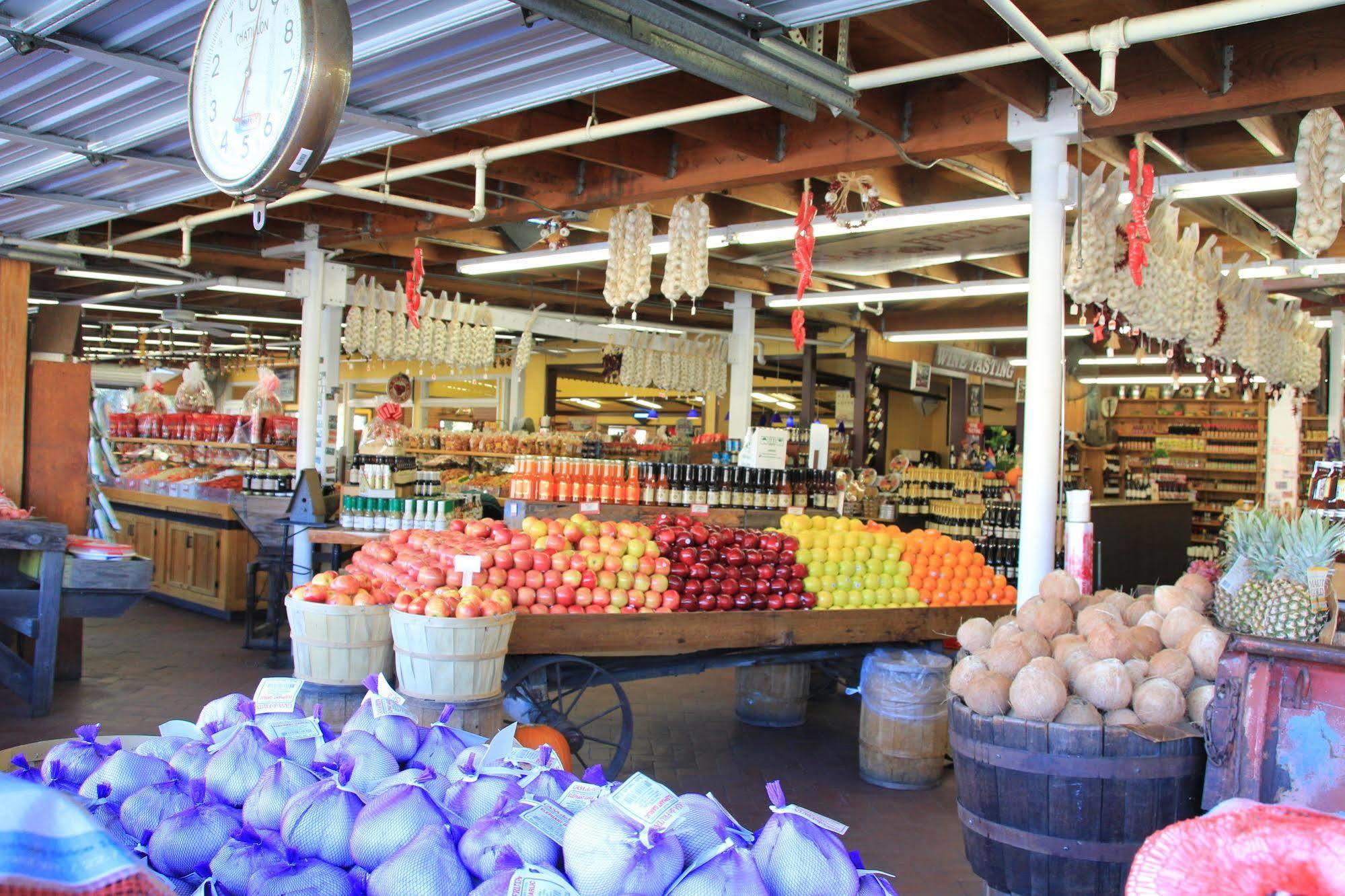 Casa De Fruta Cabins, Inn & Rv Park Hollister Exteriér fotografie
